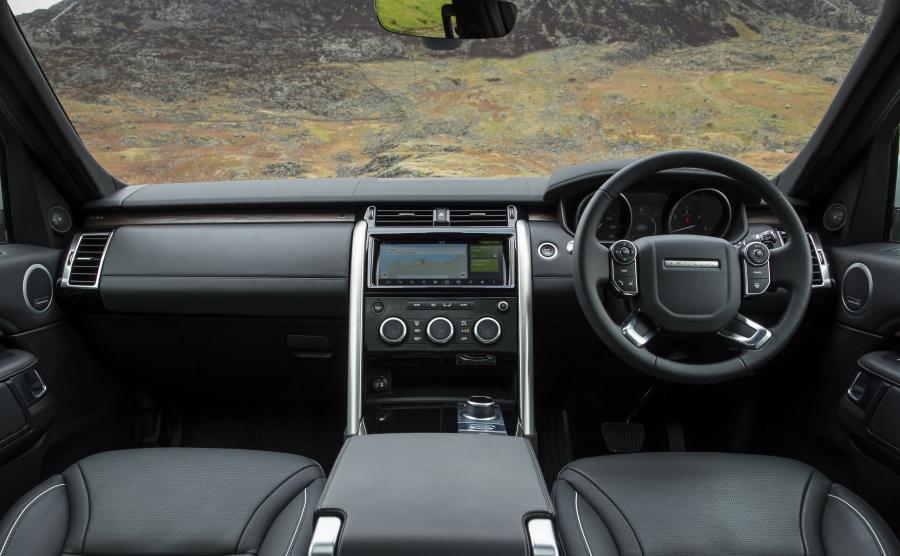 Торпедо Land Rover Discovery HSE Td6 2017 года  (UK) (фото 32 из 40)